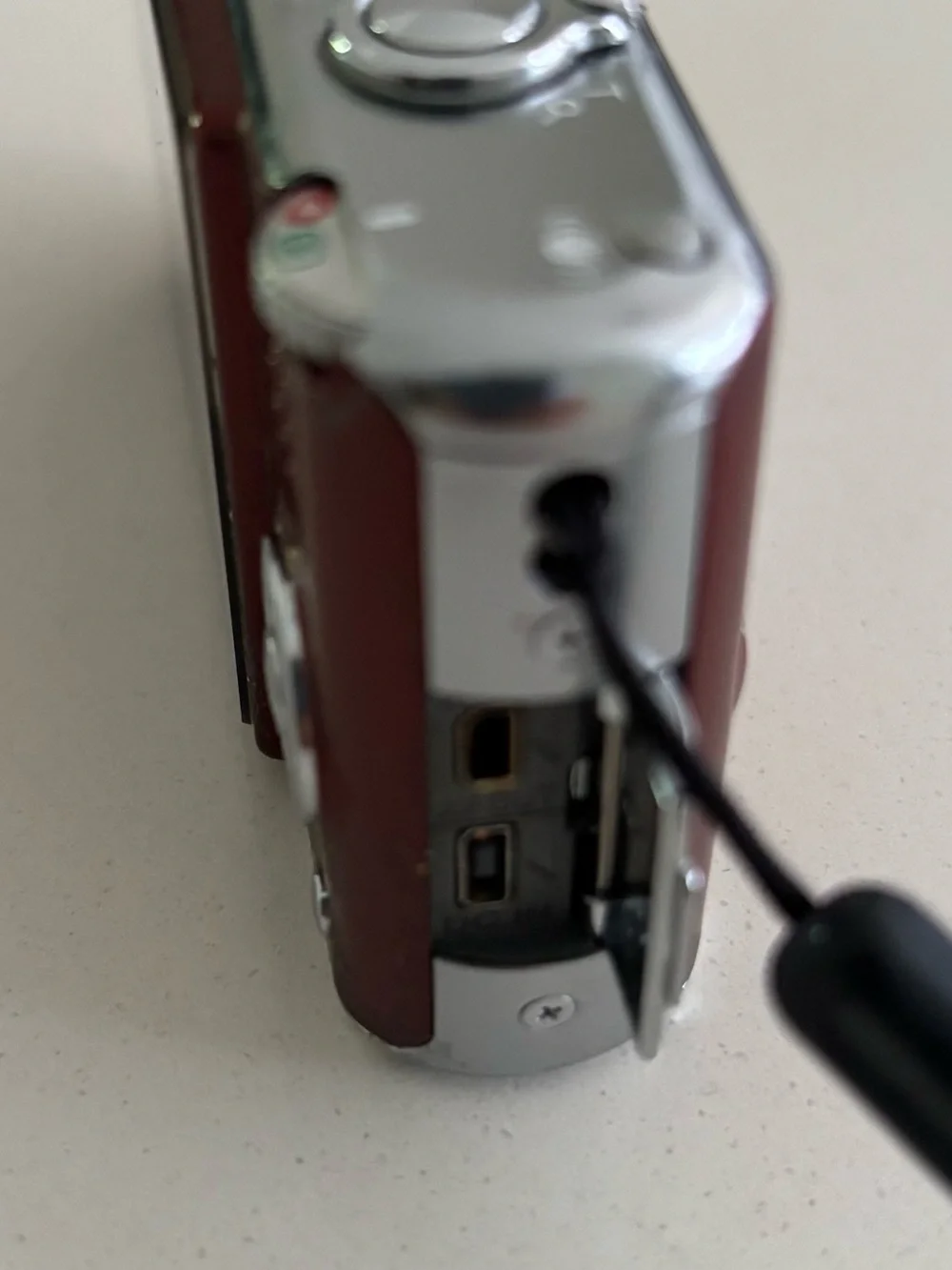 Panasonic DMC-FX07 Compact Digital Camera in Red